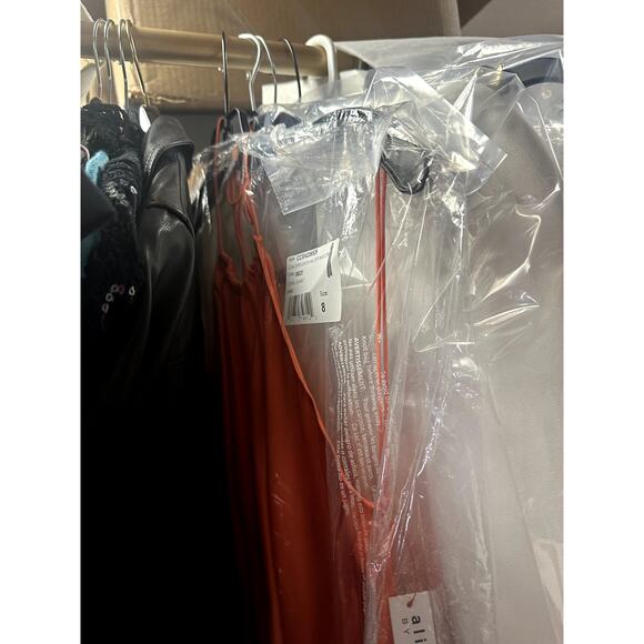 Alice + Olivia Zumi Open Back Halter Maxi Dress in Coral Sunset Size 8 - Picture 10 of 10